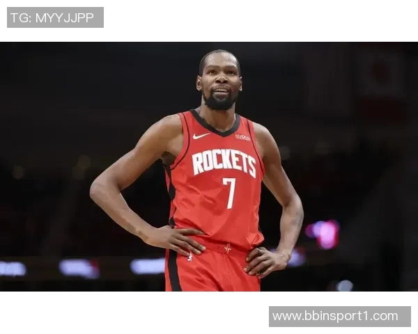 火箭半场苦战落后活塞7分杜兰特表现抢眼申京状态低迷奥萨尔阿门合力贡献16分