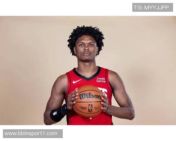 年轻球员表现出色沃尔夫27号秀16投8中砍下全队最高22分并贡献4篮板4助攻1盖帽 年轻球员表现出色沃尔夫27号秀16投8中砍下全队最高22分并贡献4篮板4助攻1盖帽