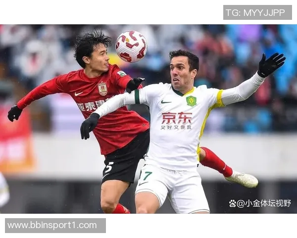 山东泰山足球俱乐部成为中超首支积分突破1500分的球队荣耀时刻