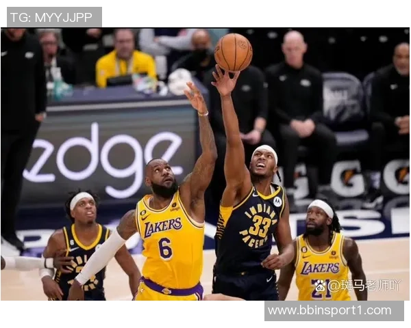 爱德华兹表现平平半场仅得10分次节状态下滑仅得2分 爱德华兹表现平平半场仅得10分次节状态下滑仅得2分