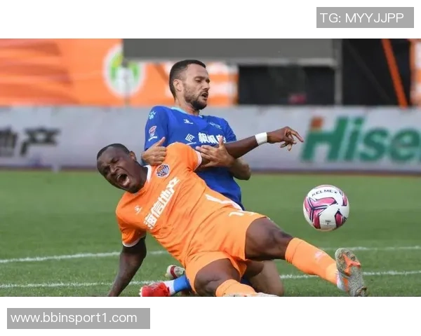 裁判专家解析里奇手球争议认为主裁和VAR的决定完全合理