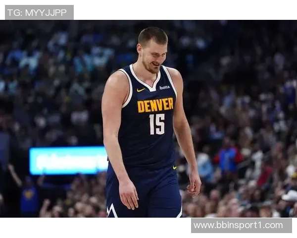 半场战报太阳落后掘金布克与狄龙合力贡献24分约基奇助攻表现抢眼